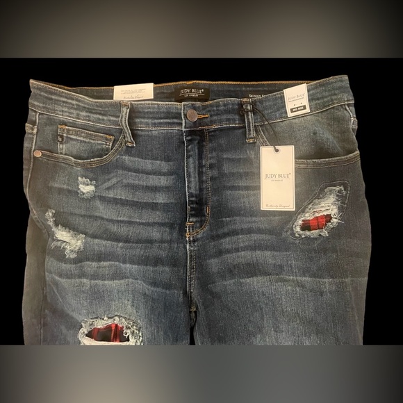 Judy Blue Jeans - Picture 8 of 11